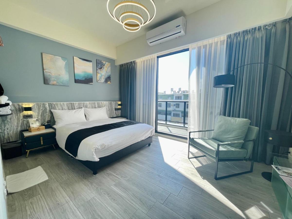Six Seasons Inn - Qian He Tainan Esterno foto