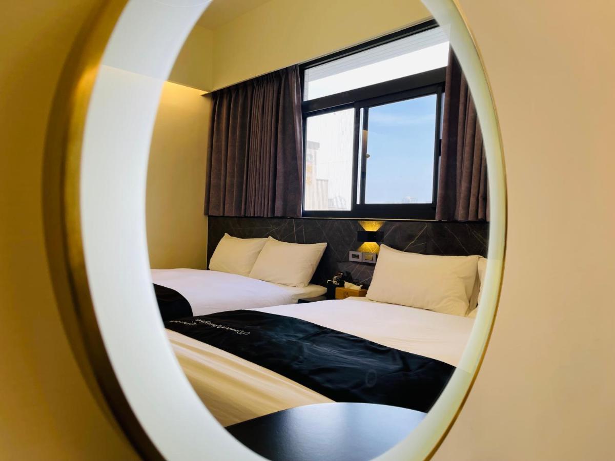 Six Seasons Inn - Qian He Tainan Esterno foto