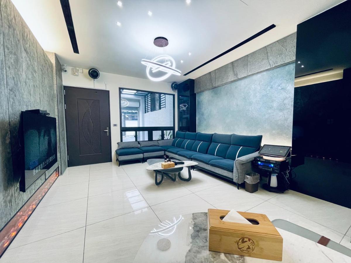 Six Seasons Inn - Qian He Tainan Esterno foto